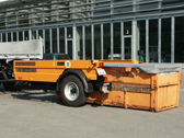 Fahrcontainer Behaelter laden